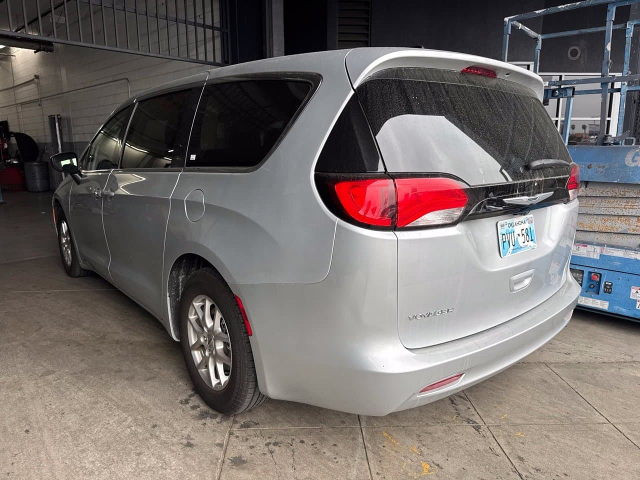 2024 Chrysler Voyager LX 3
