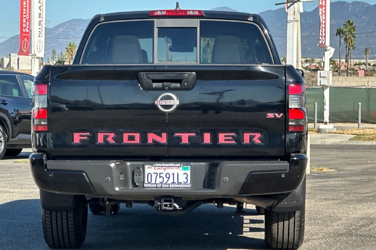2022 Nissan Frontier SV 4