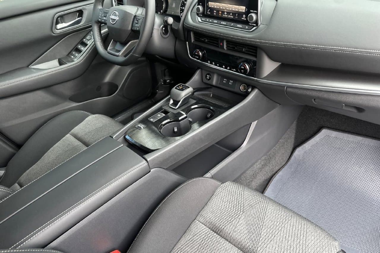 2026 Nissan Rogue SV 30