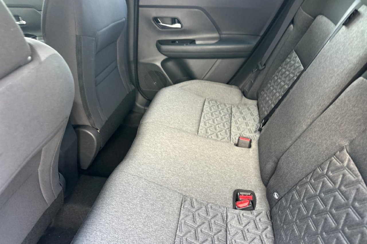 2027 Nissan Kicks SV 9