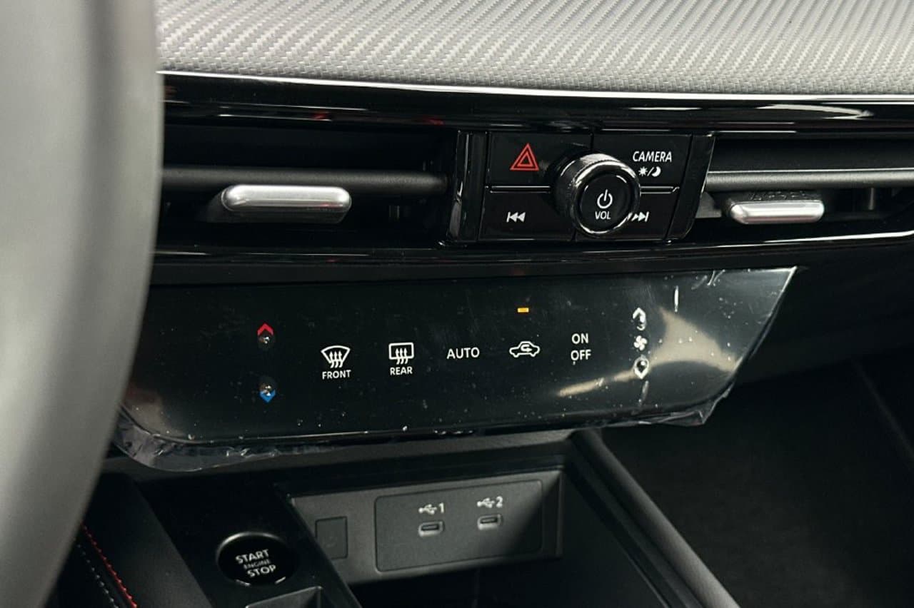 2027 Nissan Kicks SR 17