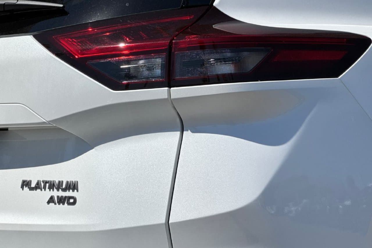 2026 Nissan Rogue Platinum 25