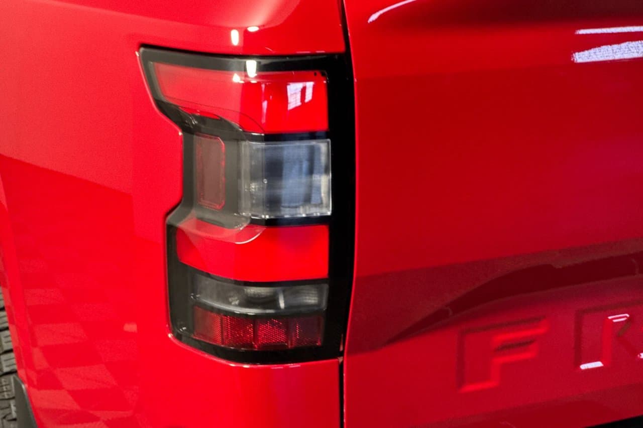 2024 Nissan Frontier SV 22