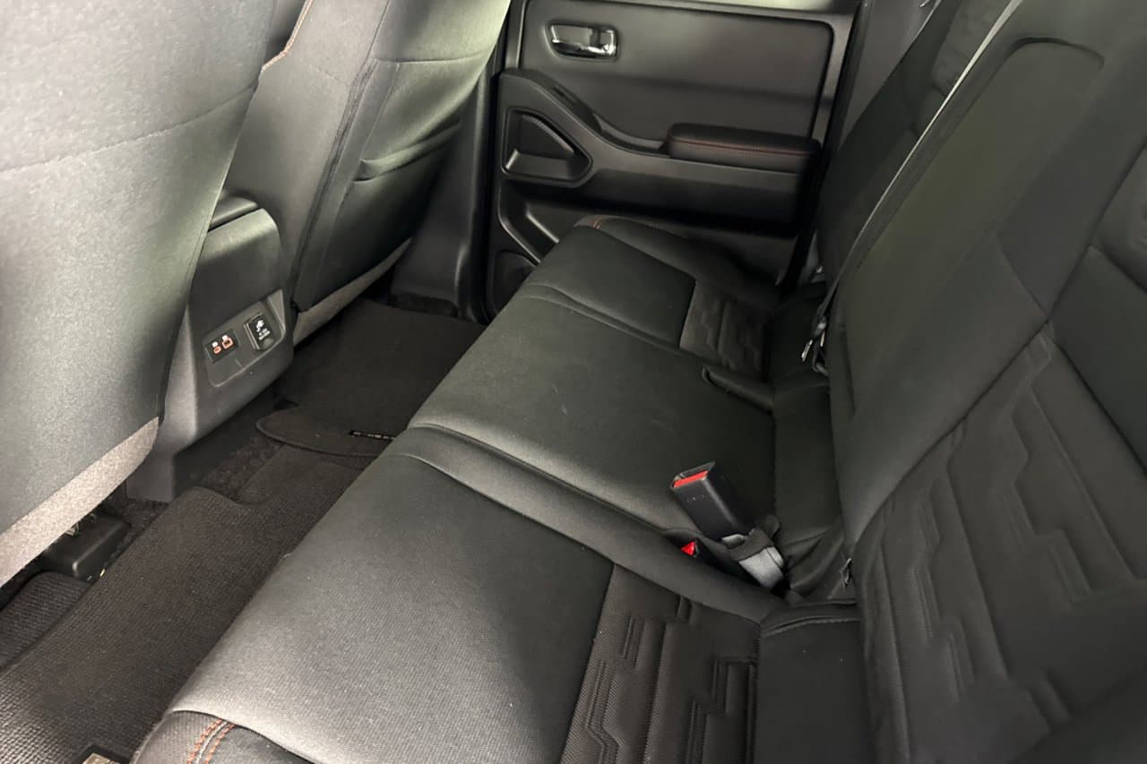 2024 Nissan Frontier PRO-X 9
