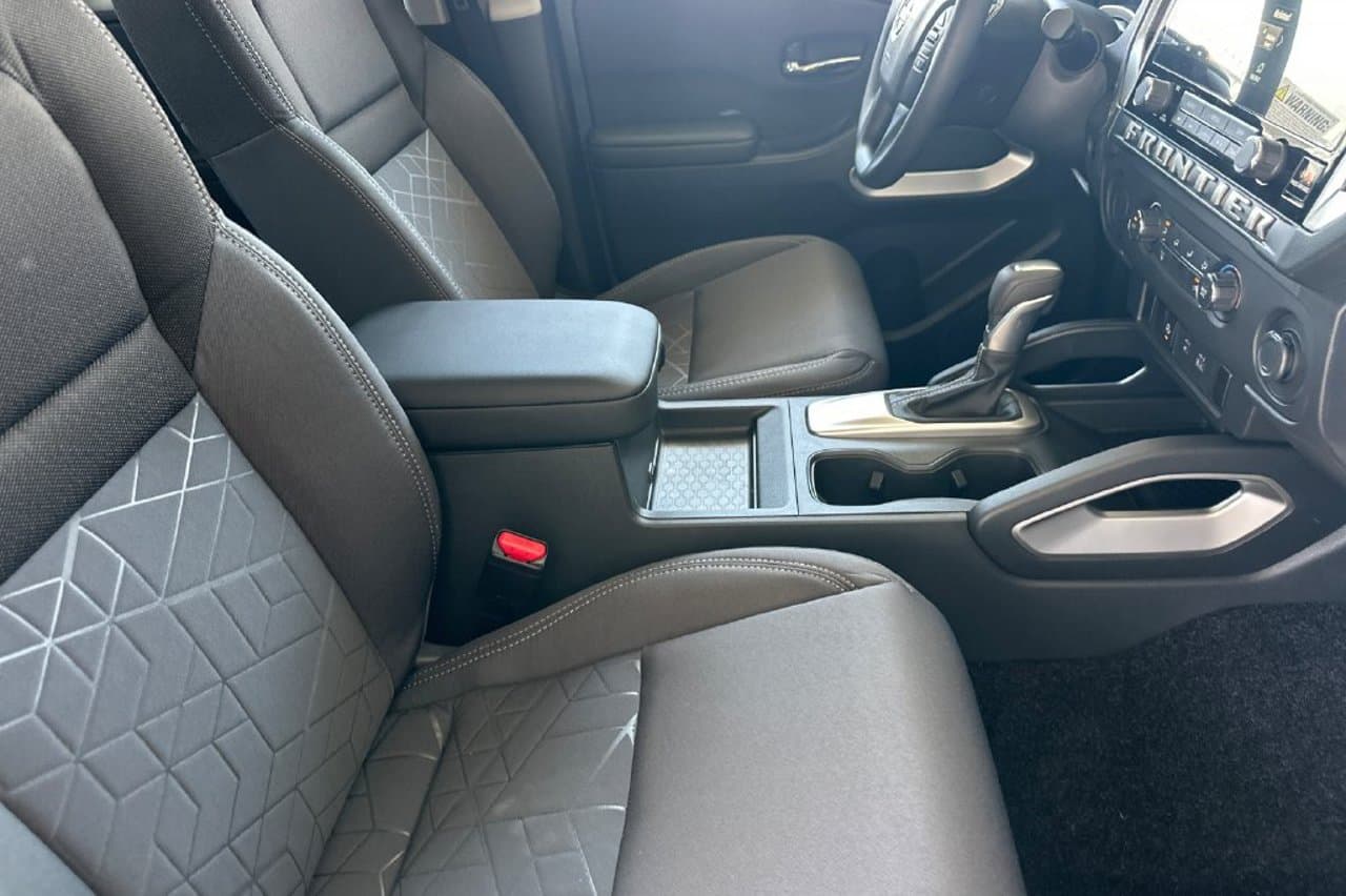 2026 Nissan Frontier SV 12