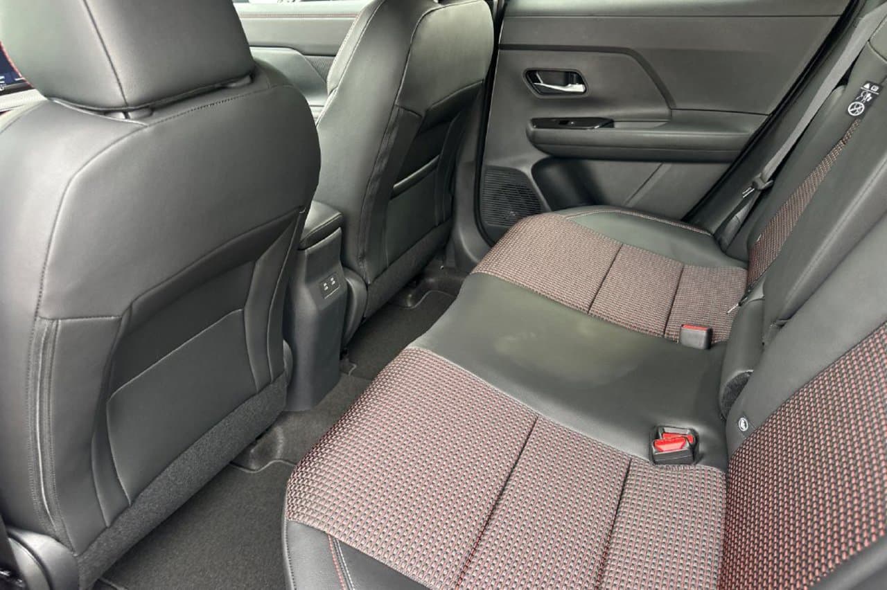 2027 Nissan Kicks SR 10