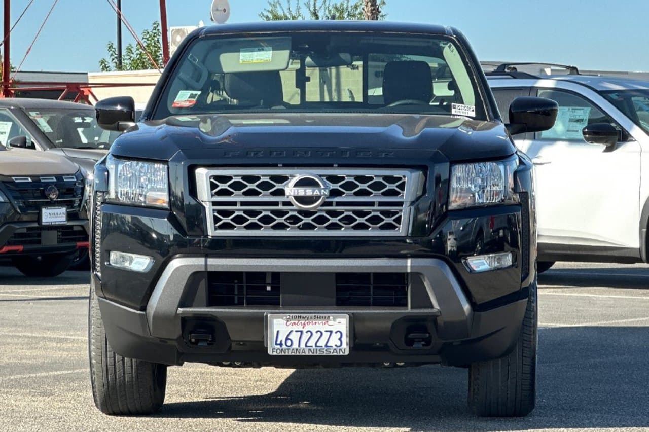 2023 Nissan Frontier SV 6