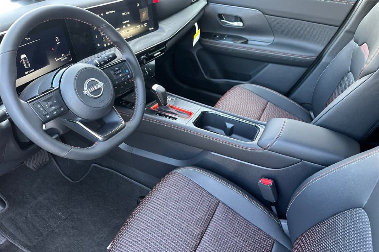 2027 Nissan Kicks SR 8