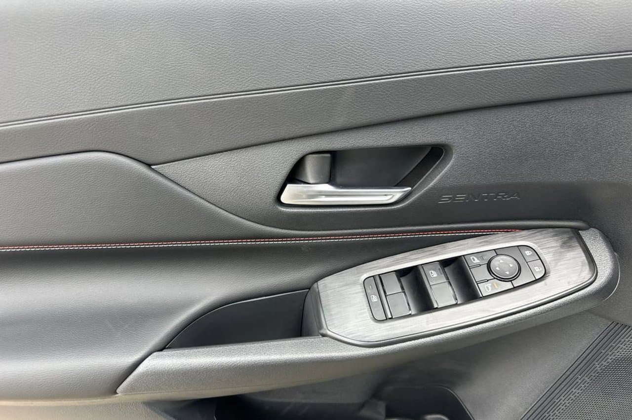 2027 Nissan Sentra SR 9