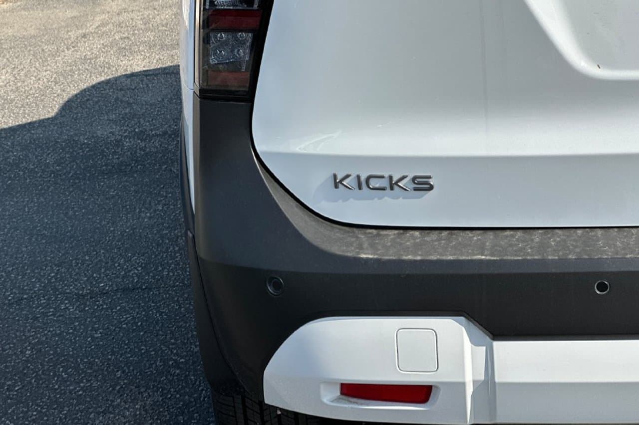 2026 Nissan Kicks SV 20