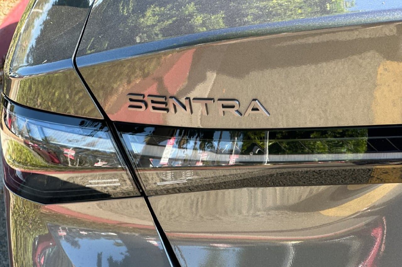 2027 Nissan Sentra SV 20