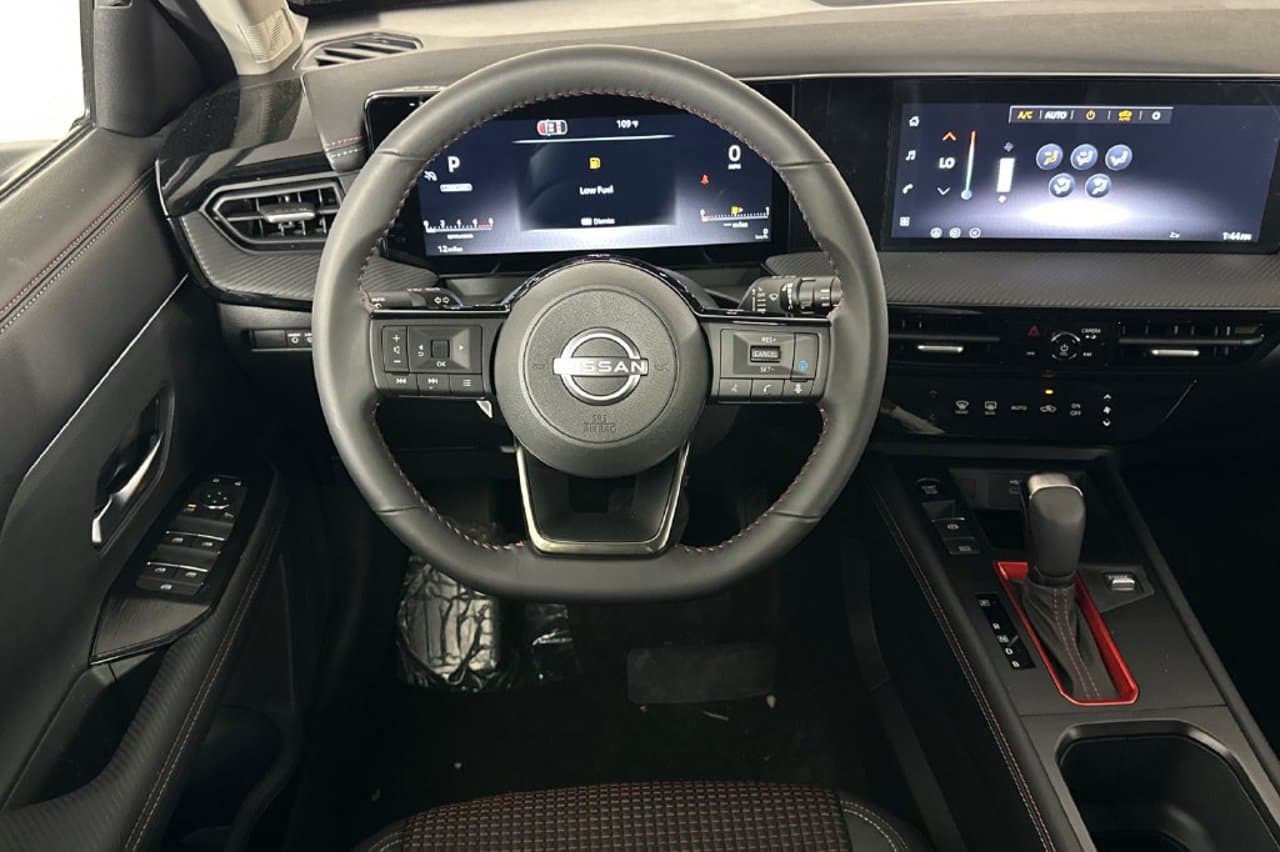 2026 Nissan Kicks SR 11