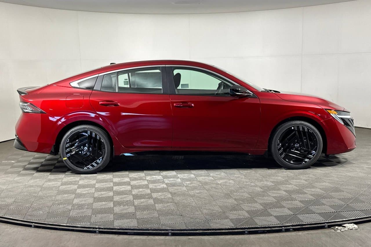 2027 Nissan Sentra SR 2
