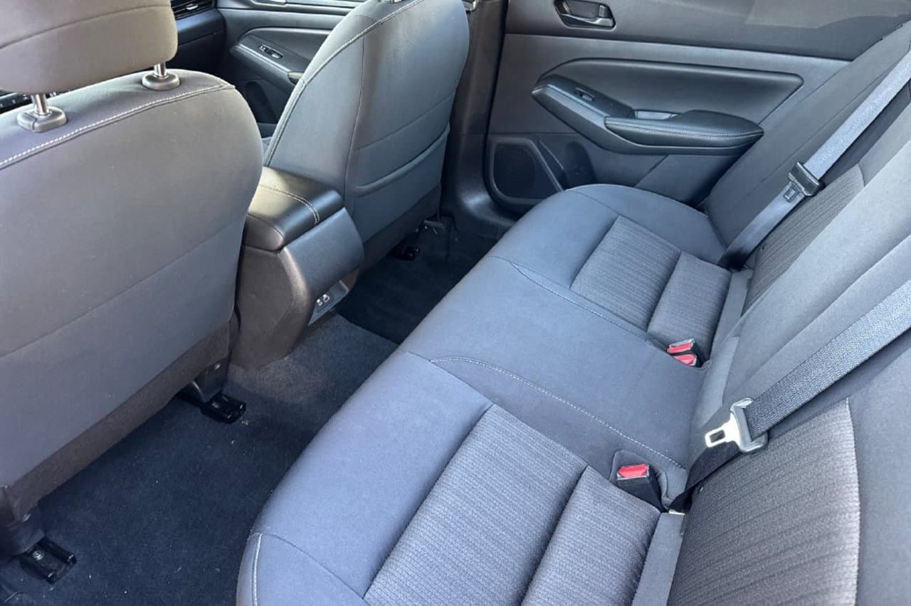 2025 Nissan Altima SV 10