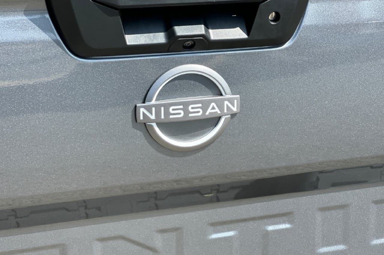 2027 Nissan Frontier SV 22