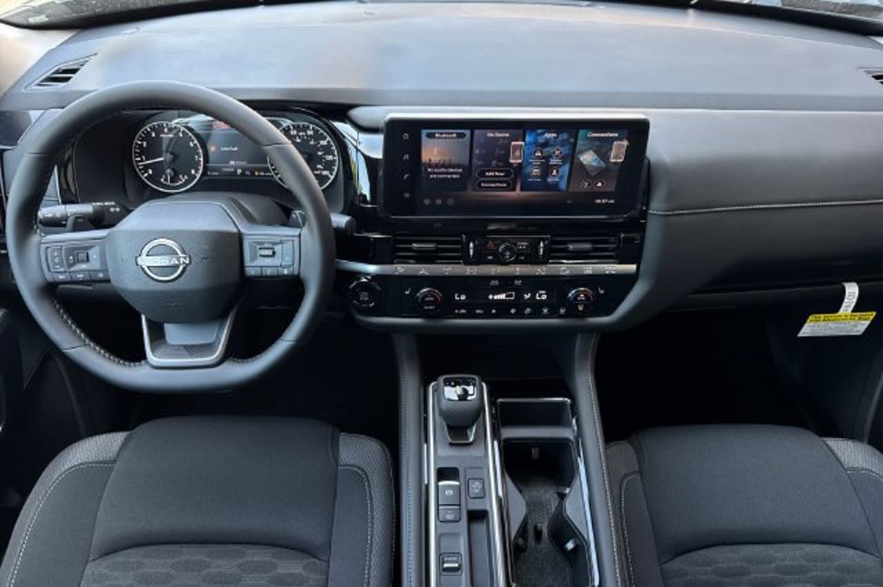 2026 Nissan Pathfinder SV 10
