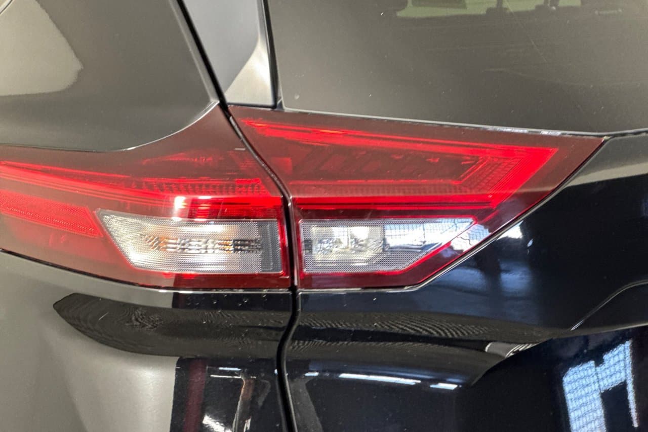 2024 Nissan Rogue SV 22