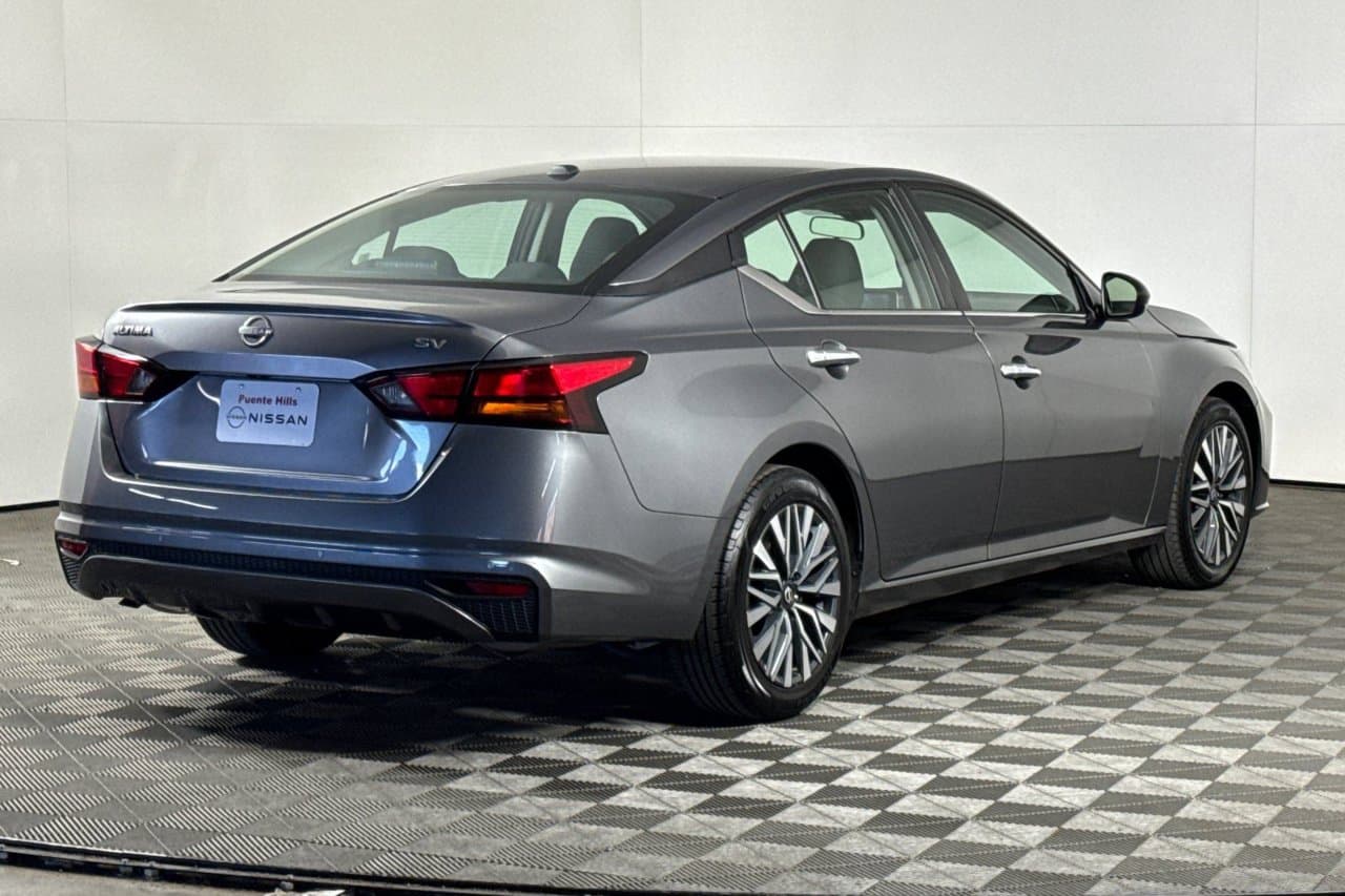 2024 Nissan Altima 2.5 SV 3