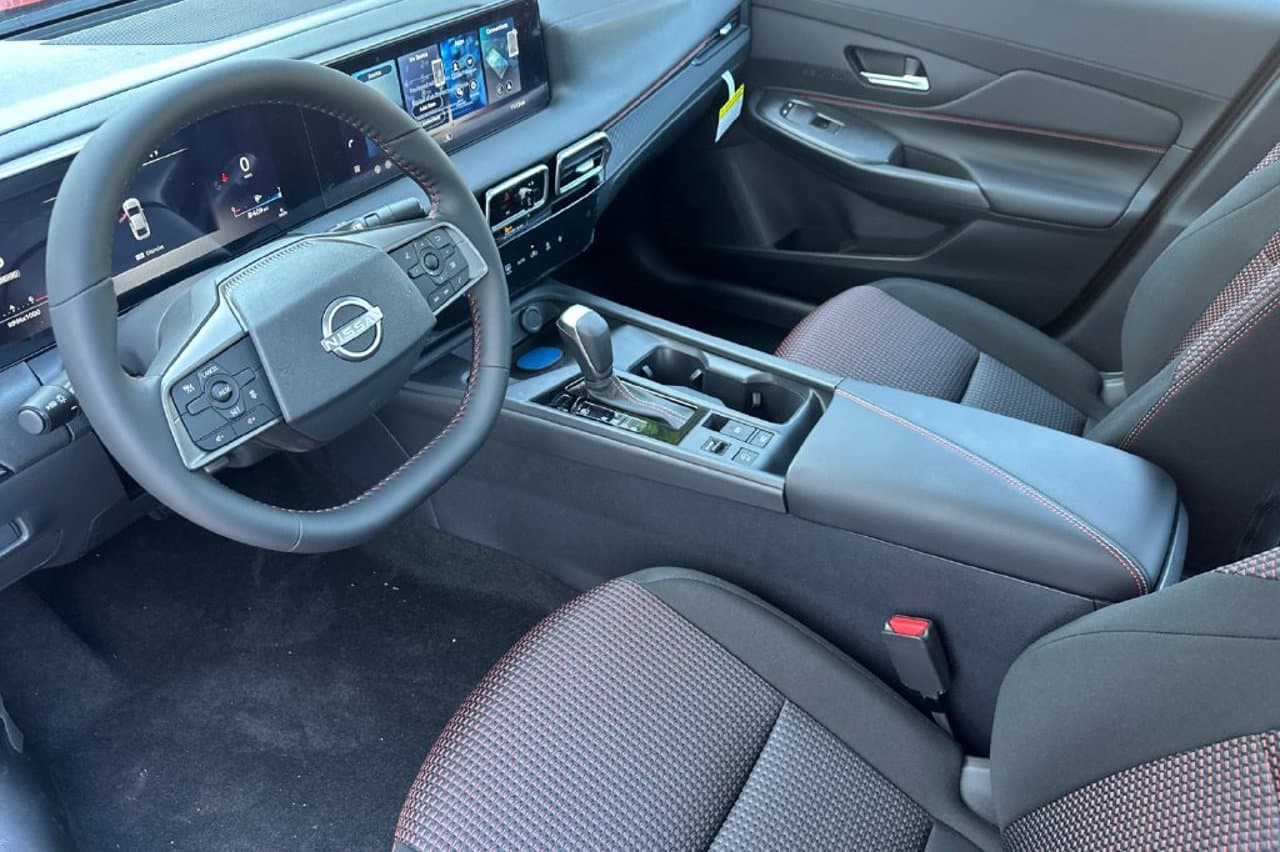 2027 Nissan Sentra SR 8