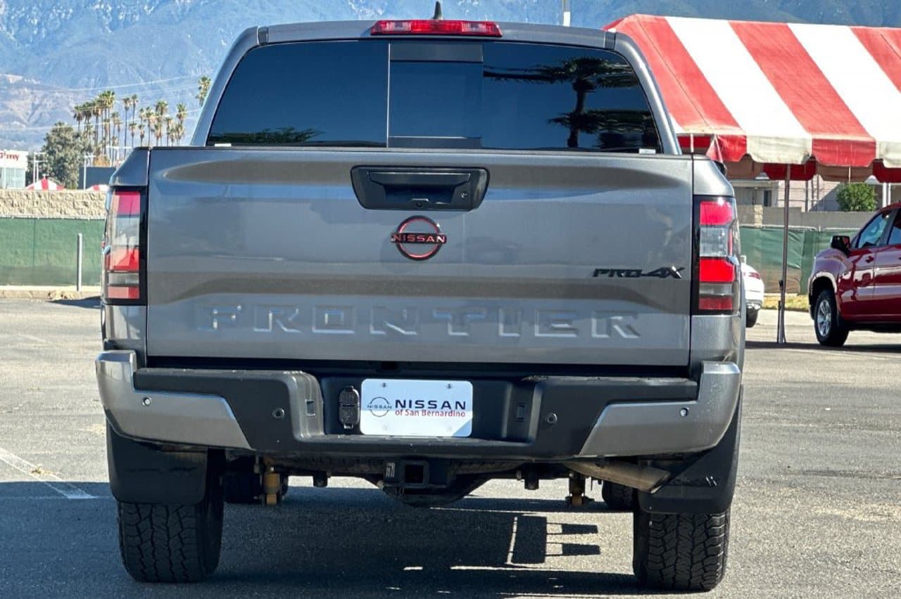 2023 Nissan Frontier PRO-4X 4