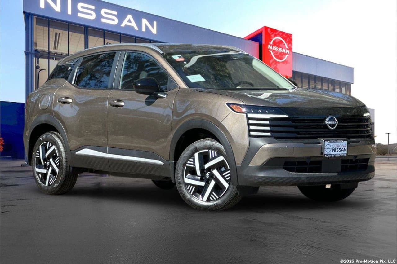 2027 Nissan Kicks SV 2