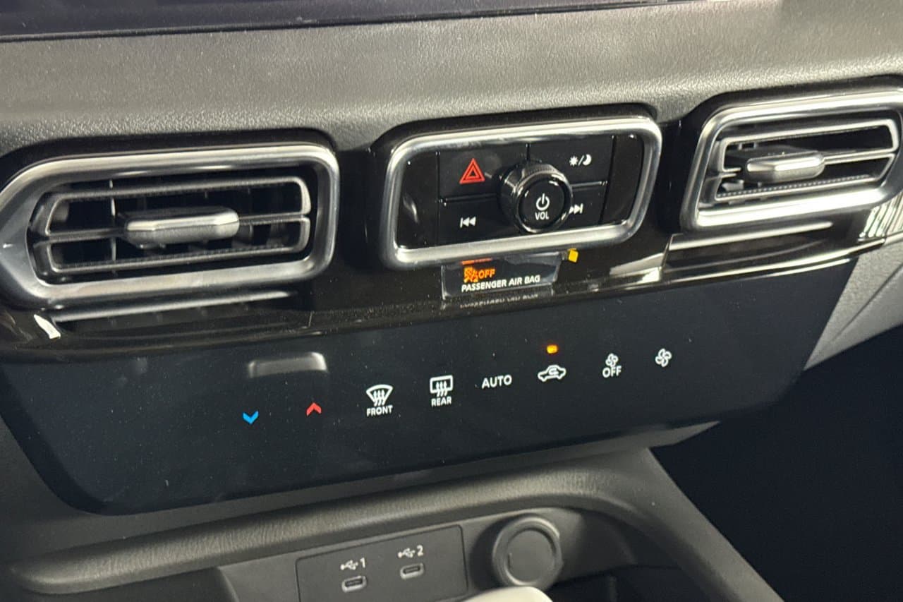 2027 Nissan Sentra SV 16