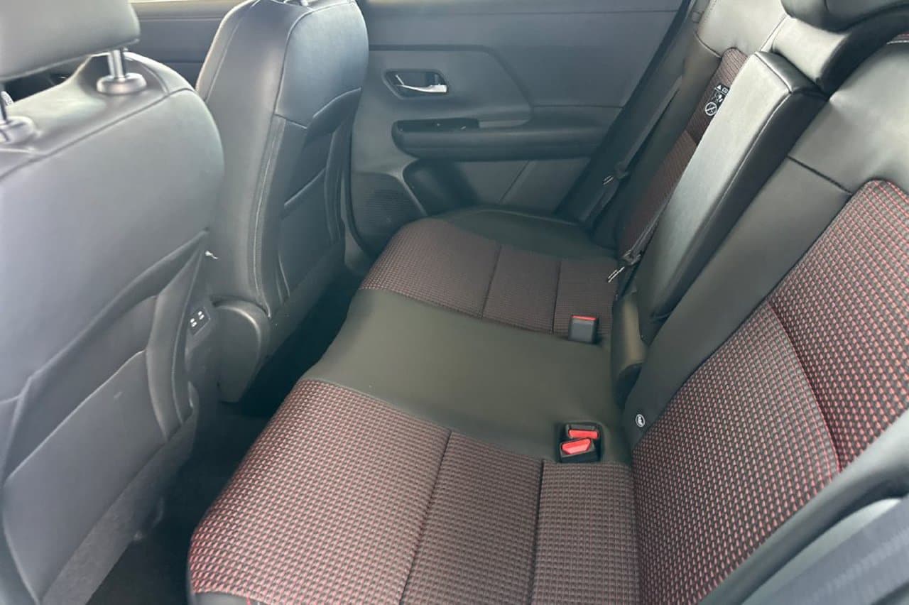 2027 Nissan Kicks SR 9