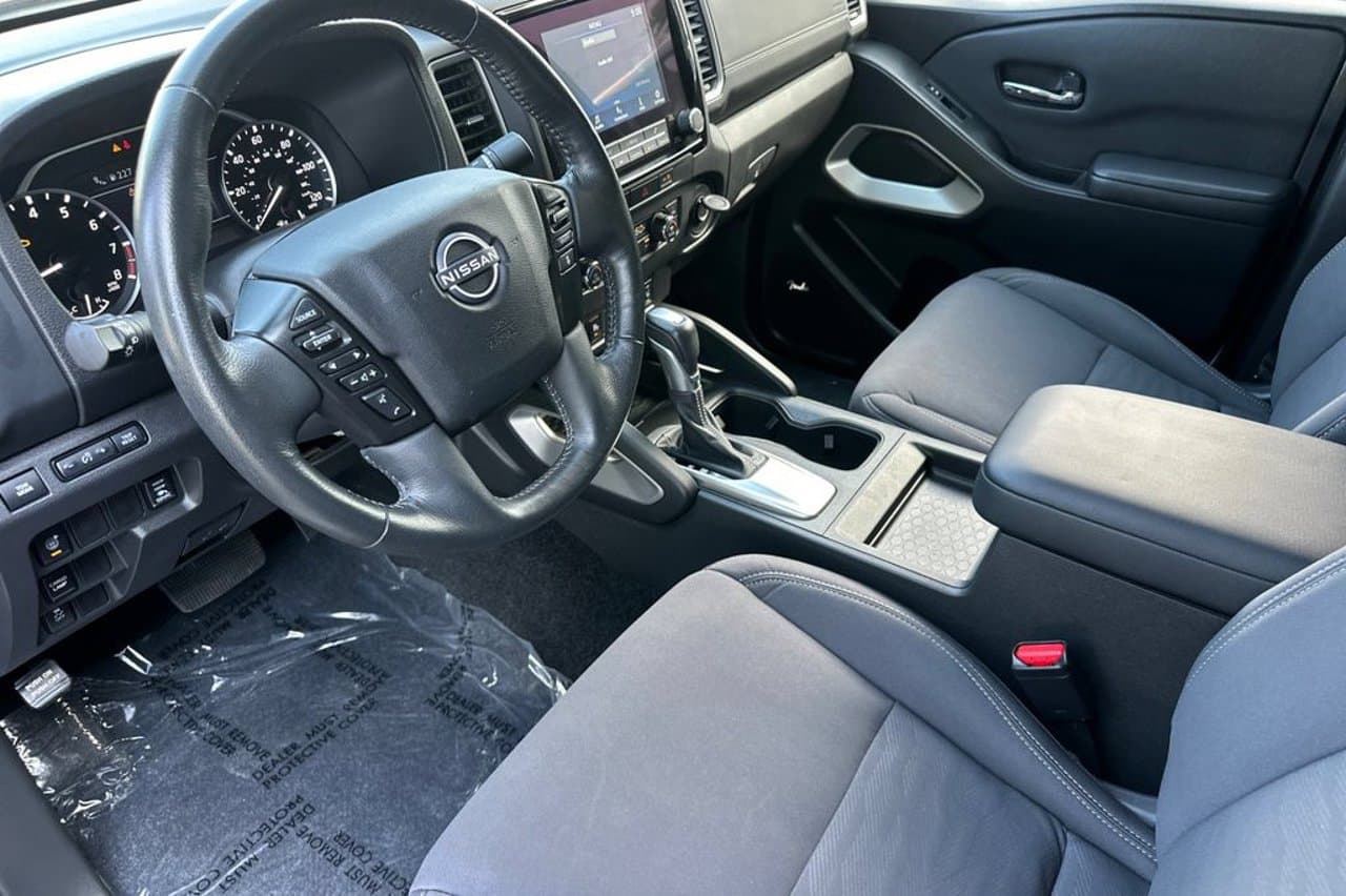 2024 Nissan Frontier SV 8