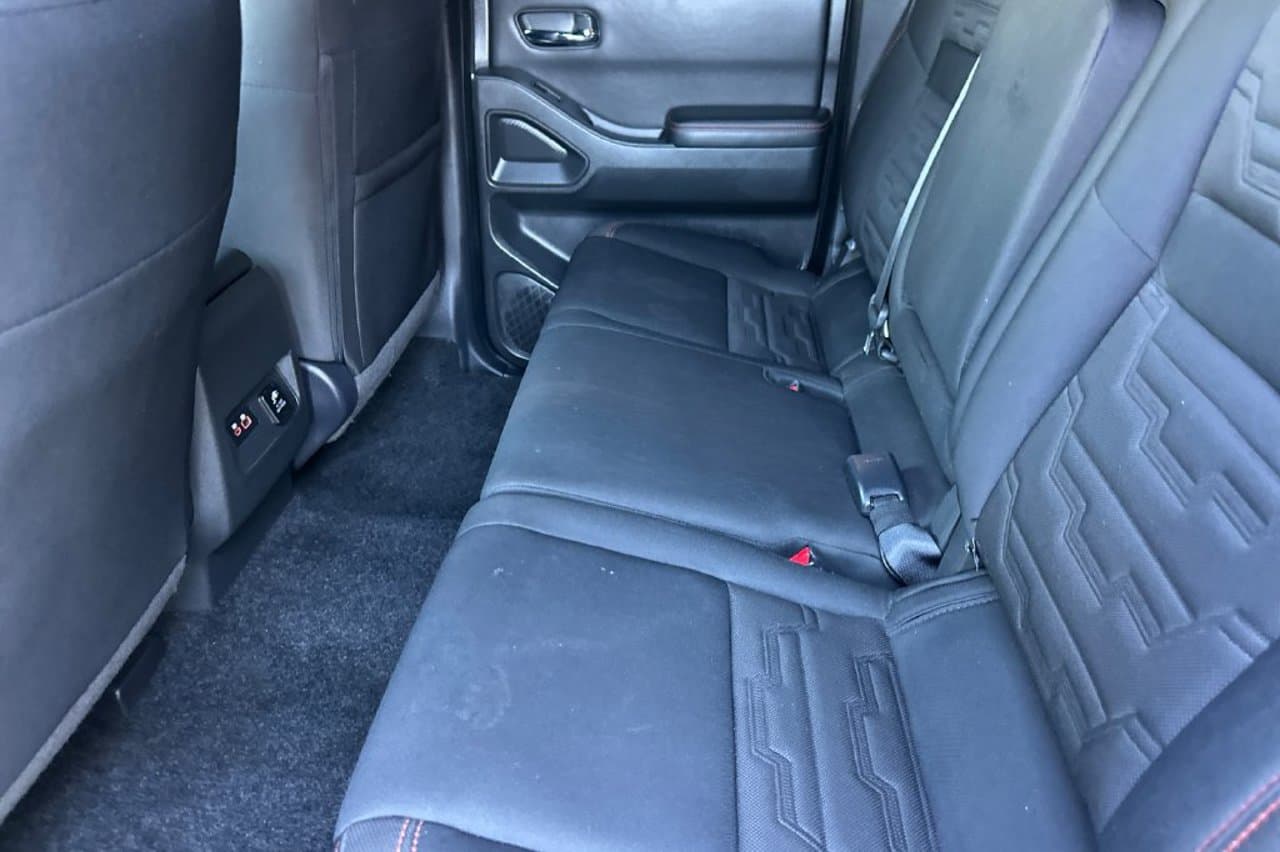 2023 Nissan Frontier PRO-4X 9