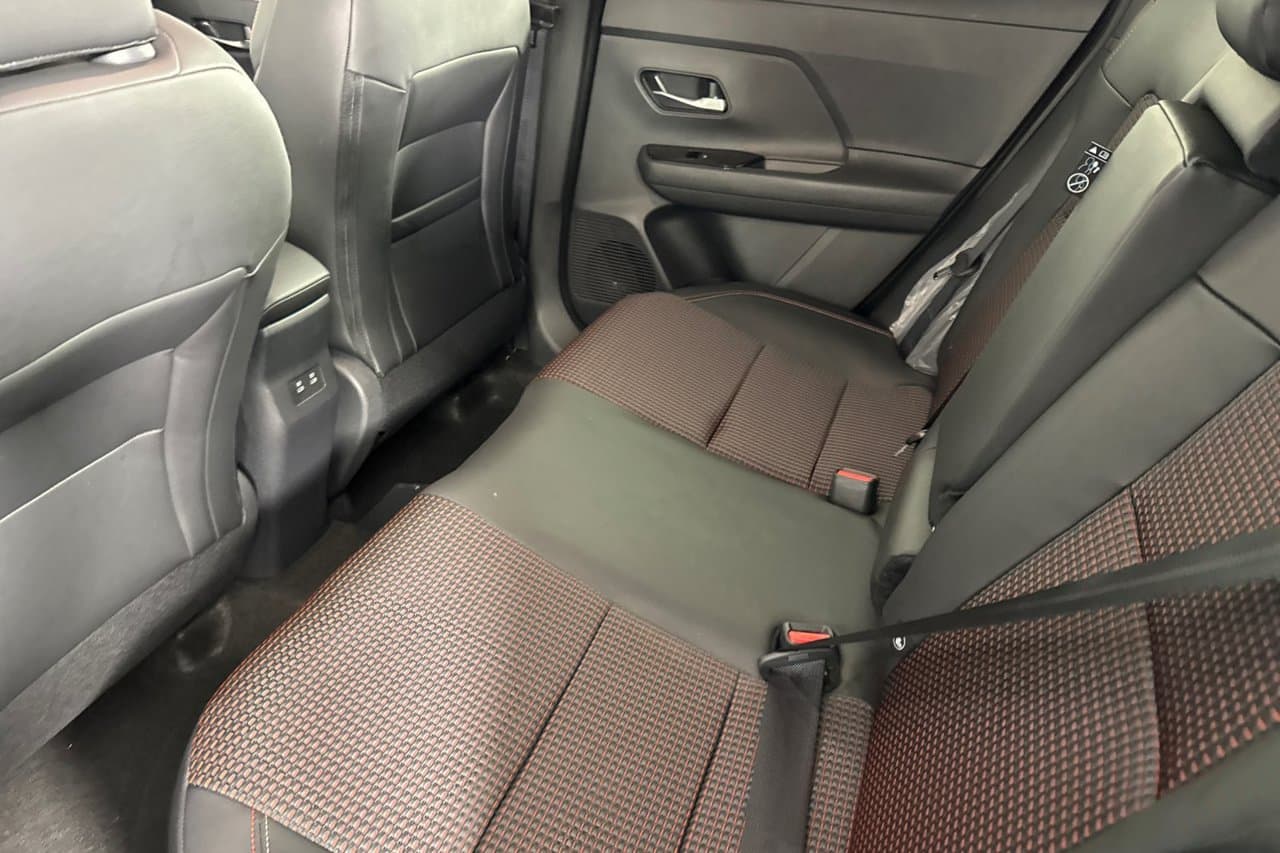 2027 Nissan Kicks SR 9