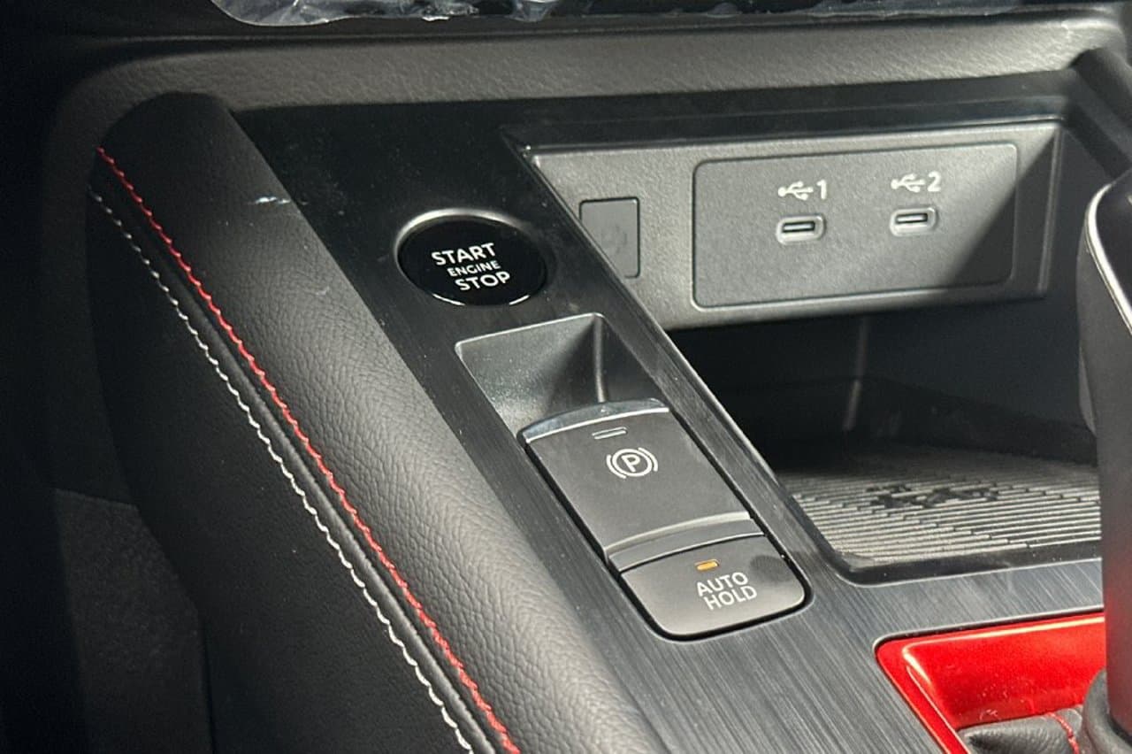 2027 Nissan Kicks SR 19