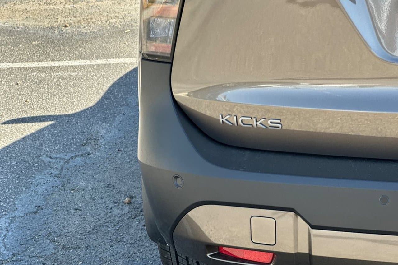 2026 Nissan Kicks SV 20