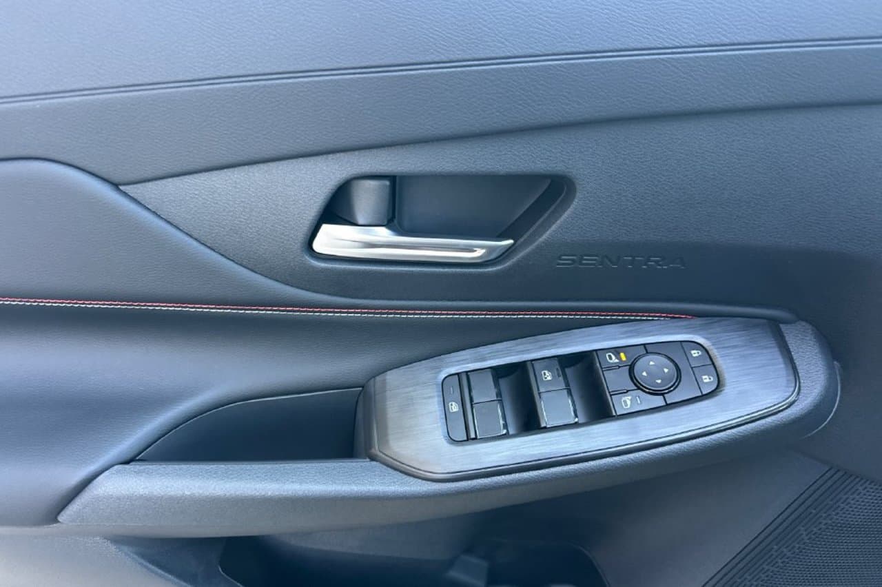 2027 Nissan Sentra SR 8