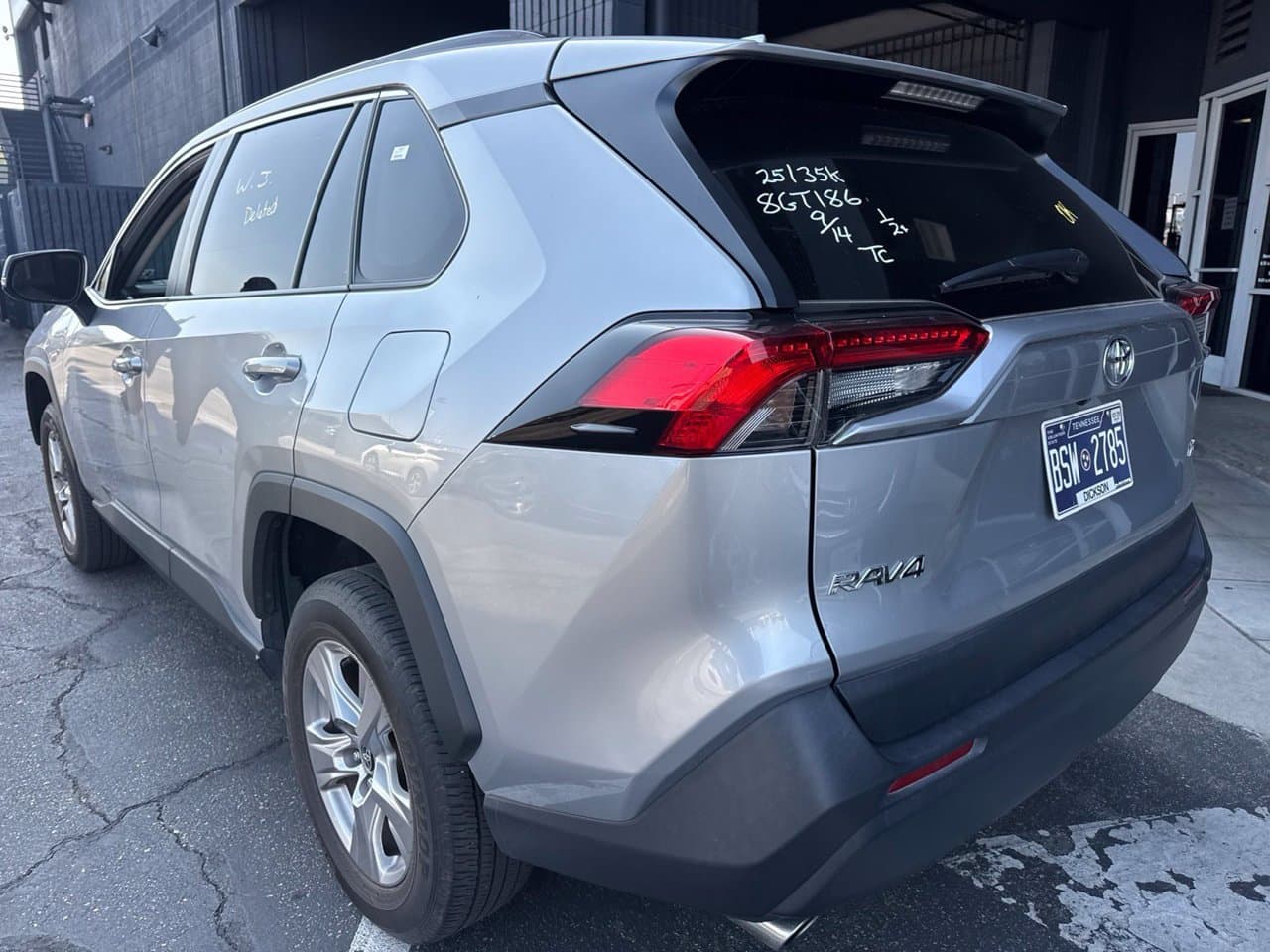 2025 Toyota RAV4 XLE 3