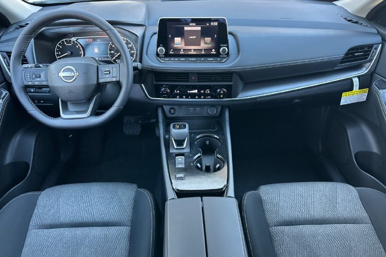 2026 Nissan Rogue SV 10