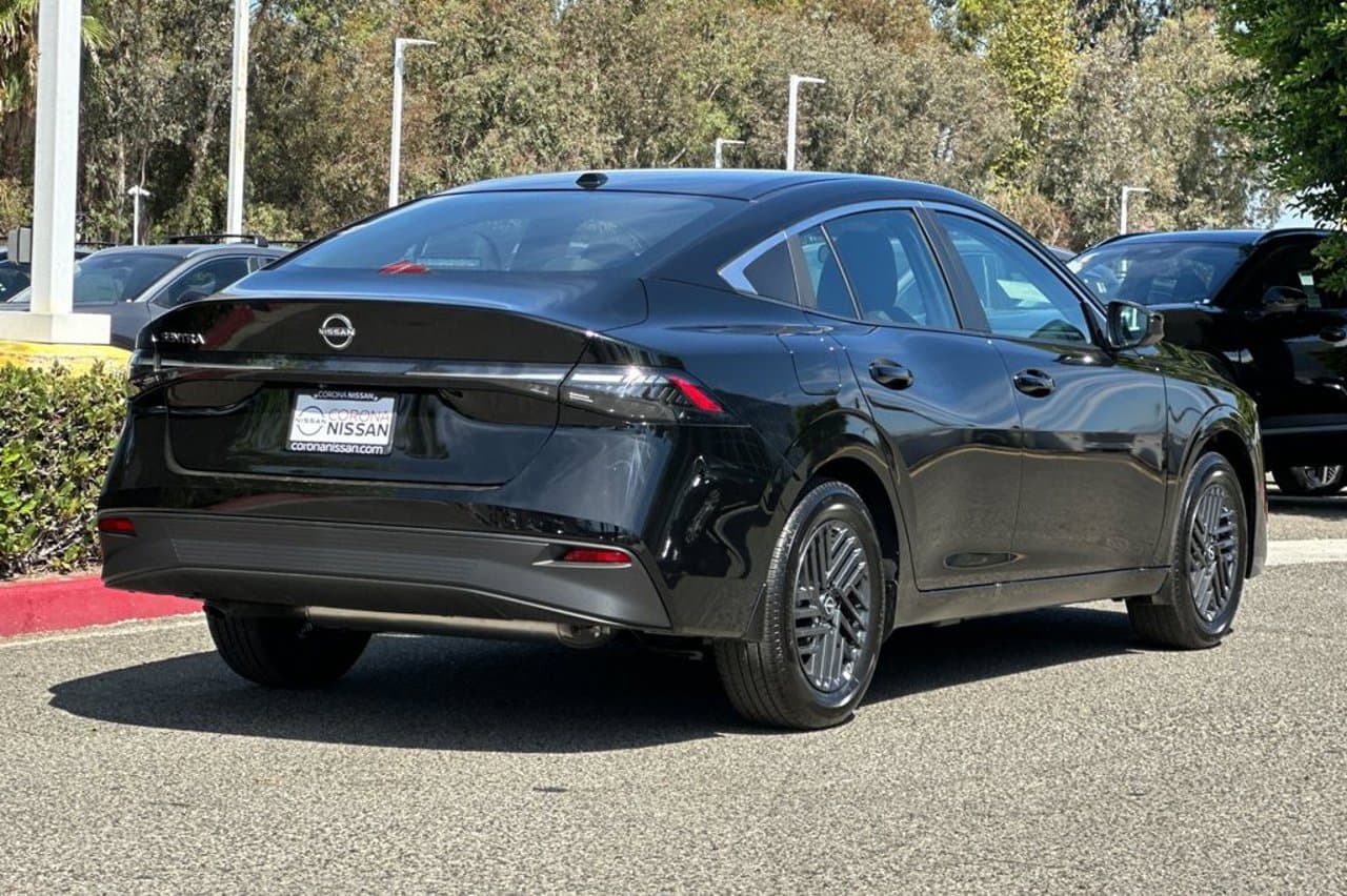 2027 Nissan Sentra SV 4