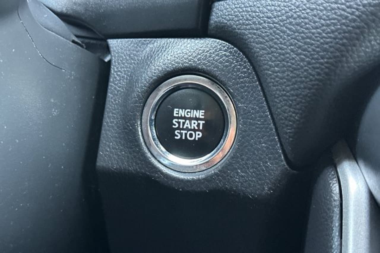2024 Toyota RAV4 XLE 20