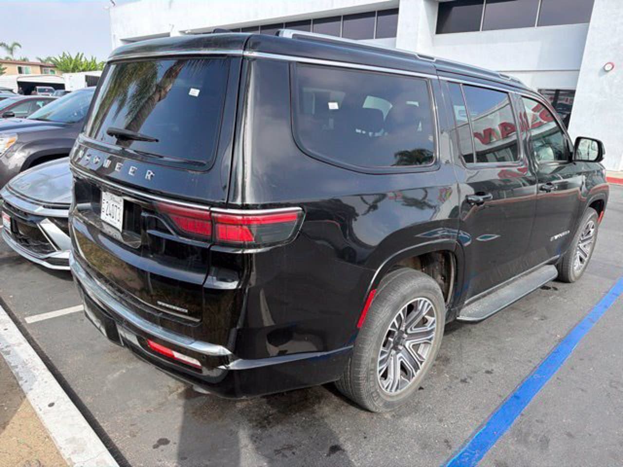 2024 Jeep Wagoneer Series II 4