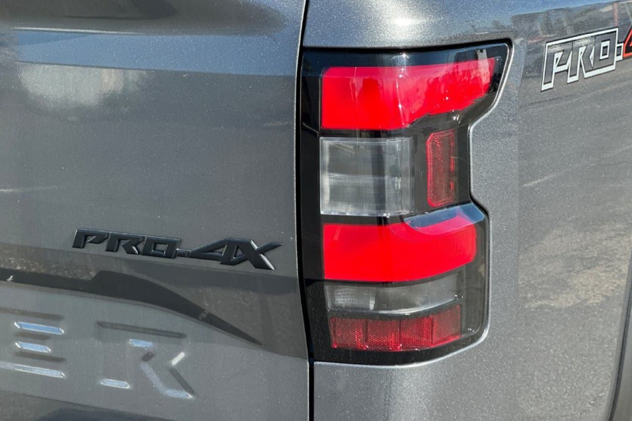 2023 Nissan Frontier PRO-4X 21