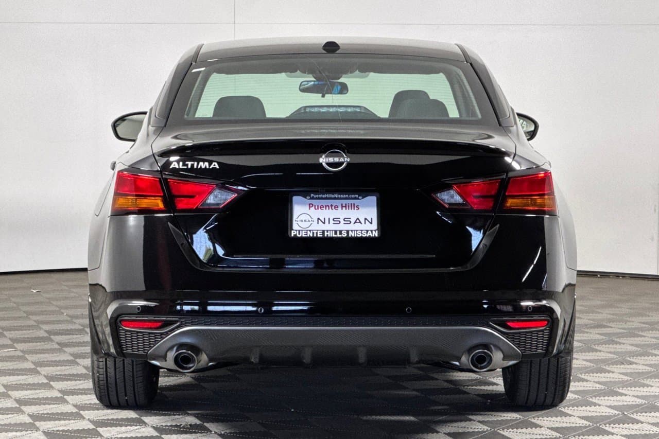 2026 Nissan Altima SV 4