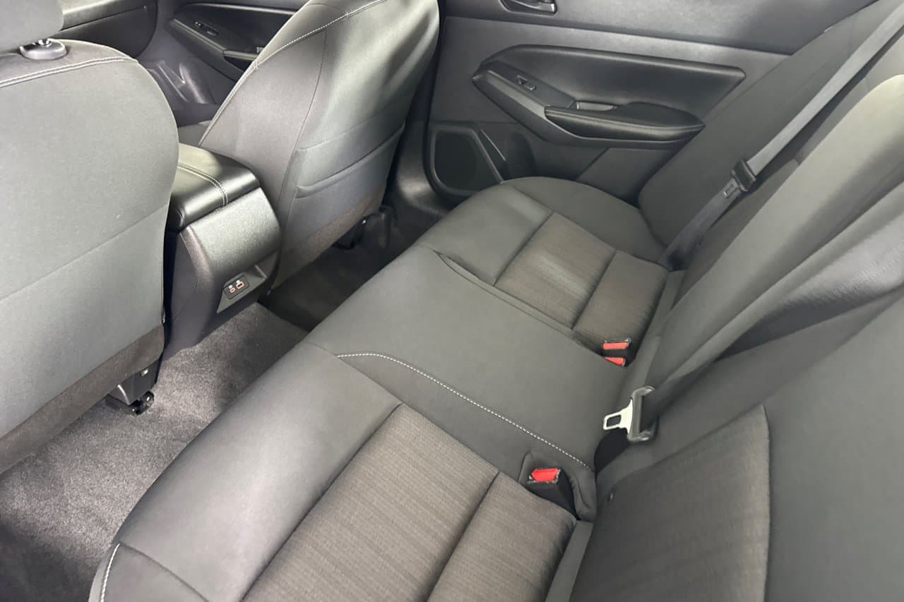 2025 Nissan Altima SV 9