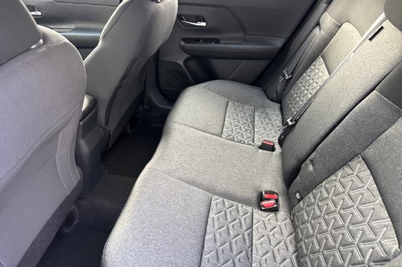 2027 Nissan Kicks SV 9