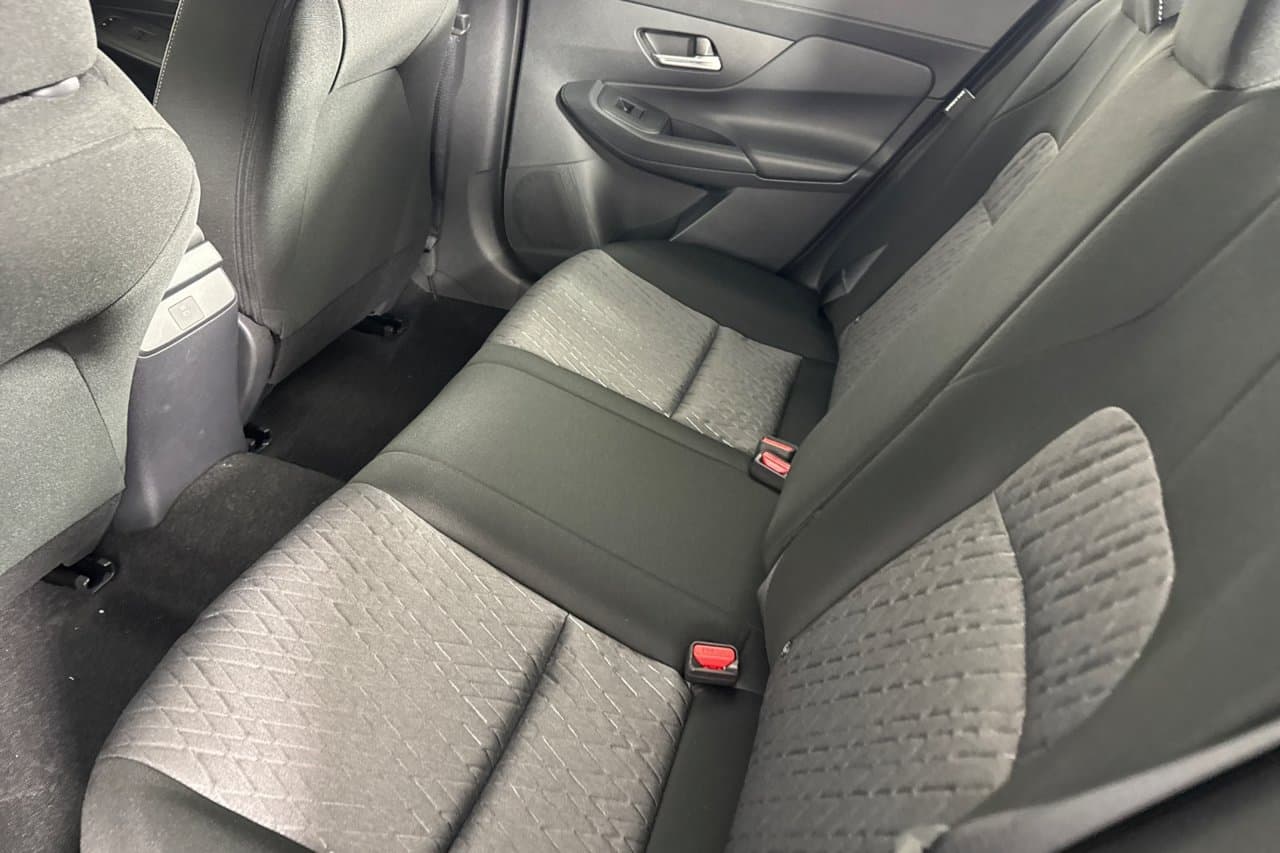 2027 Nissan Sentra SV 9