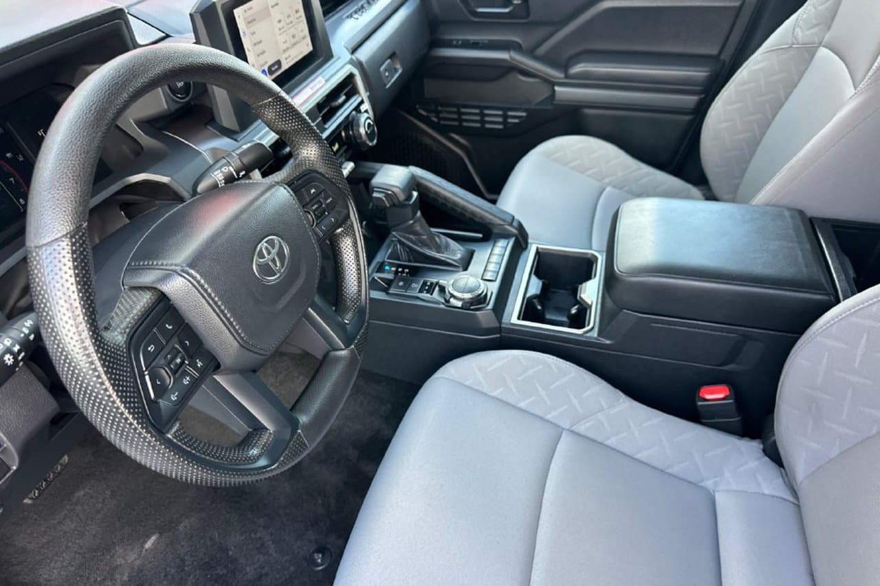 2024 Toyota Tacoma 4WD SR5 7