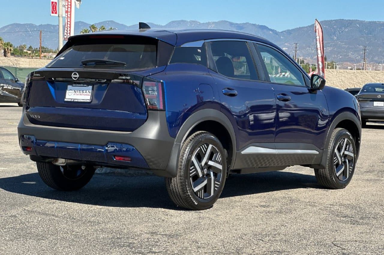 2027 Nissan Kicks SV 3