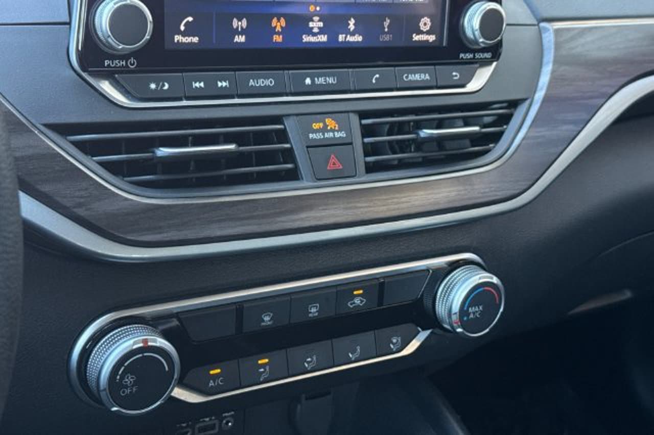 2025 Nissan Altima SV 17