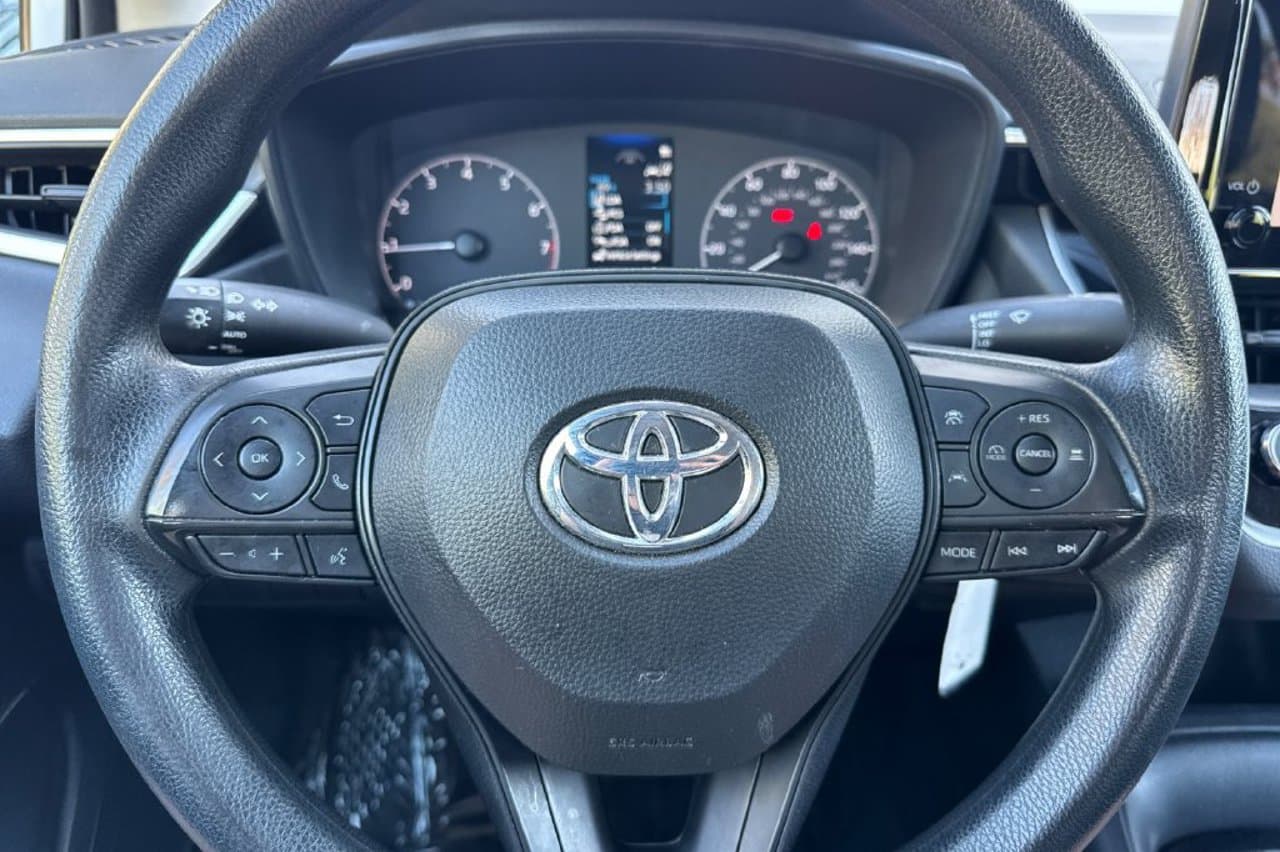 2024 Toyota Corolla LE 18
