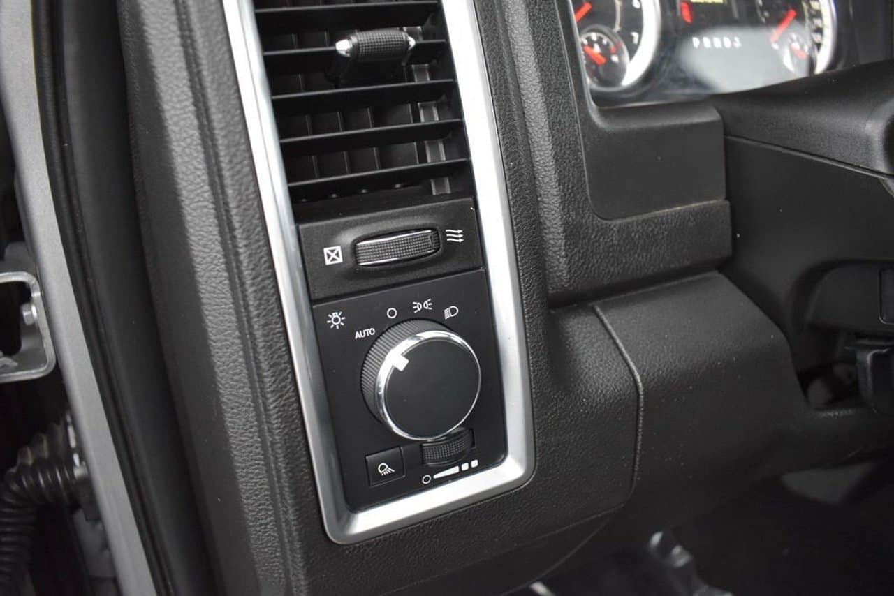 2024 Ram 1500 Classic Warlock 9