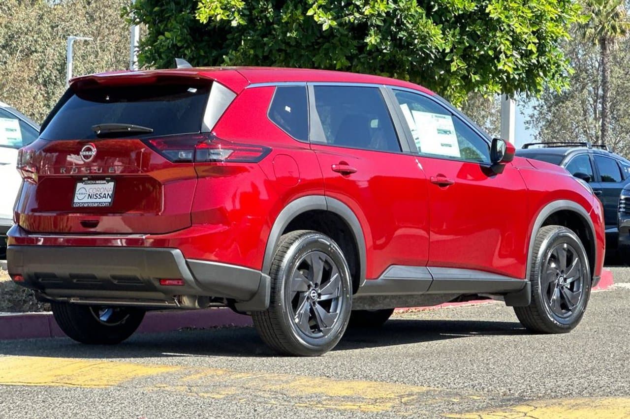 2026 Nissan Rogue SV 4