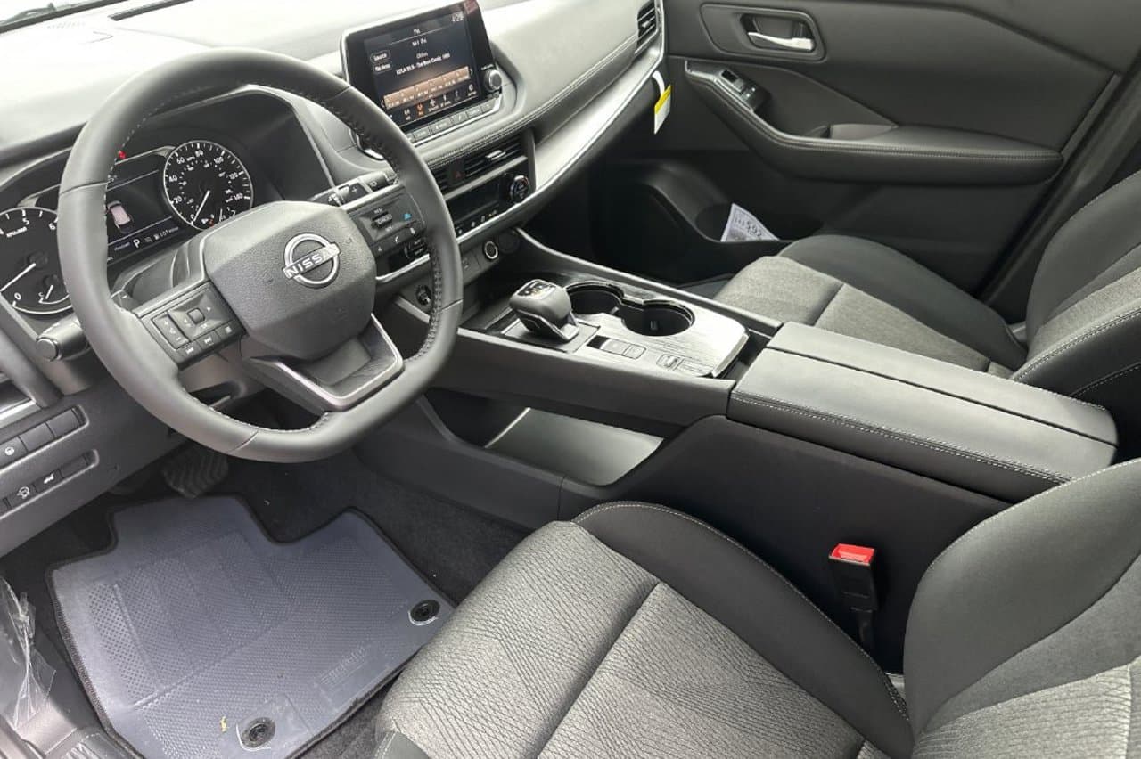 2026 Nissan Rogue SV 24